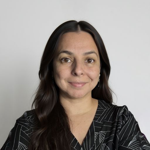 A headshot image of Evelyn Serna-Balderas
