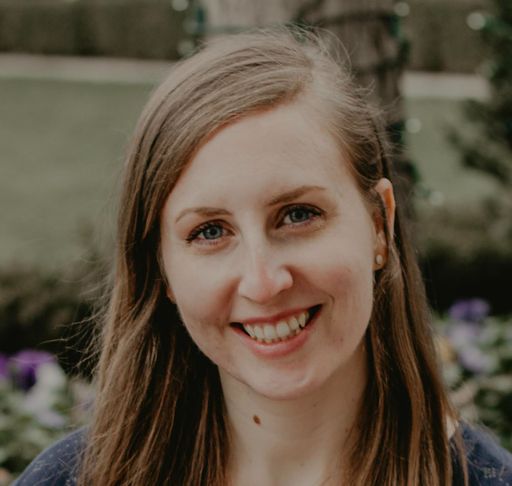 A headshot image of Heidi Hill