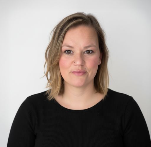 A headshot image of Sarah Dietzman