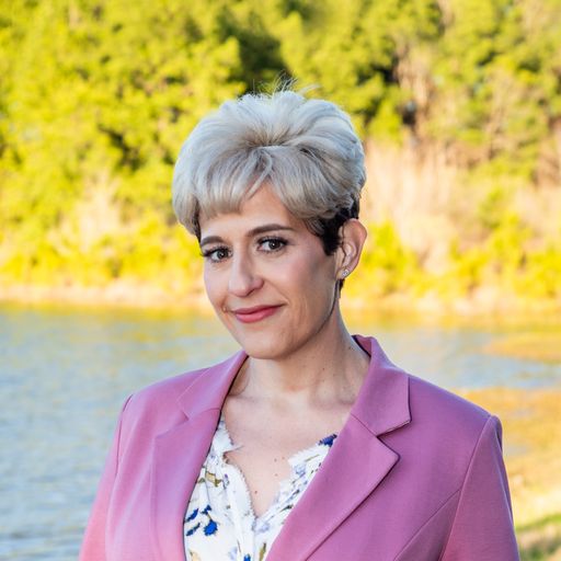 A headshot image of Catherine Gentry
