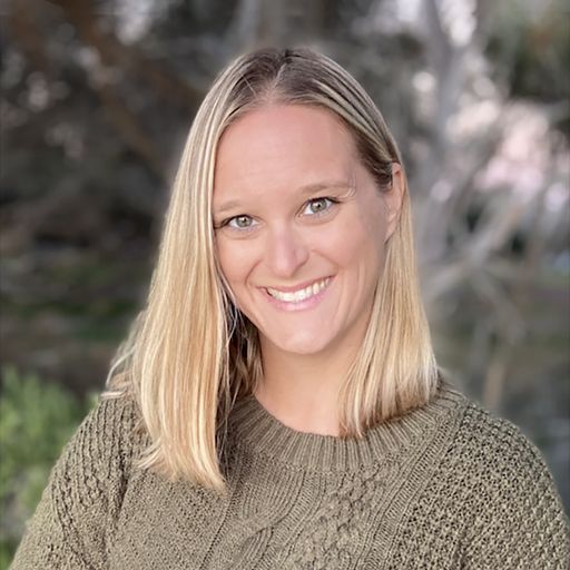 A headshot image of Amie Dean