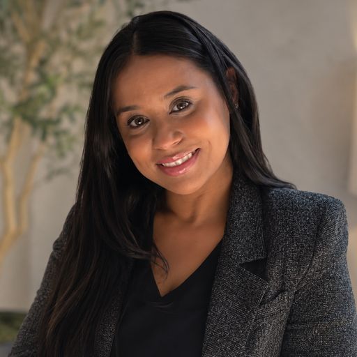 A headshot image of Estefany Vargas