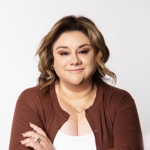 A headshot image of Adriana Benamor