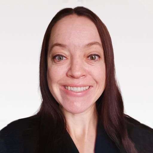 A headshot image of Elizabeth Nieves-Robins