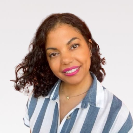 A headshot image of Christina Hunter