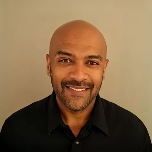 A headshot image of Timothy Rogers