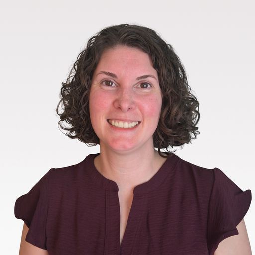A headshot image of Sarah Slimmer