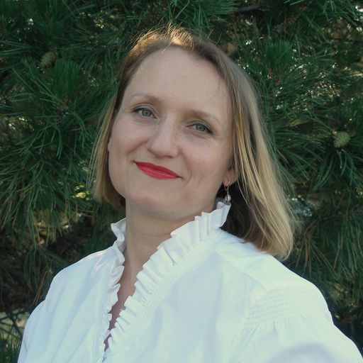 A headshot image of Kristsina Asimava