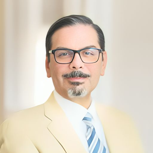 A headshot image of Guillermo Da Silva-Montemayor
