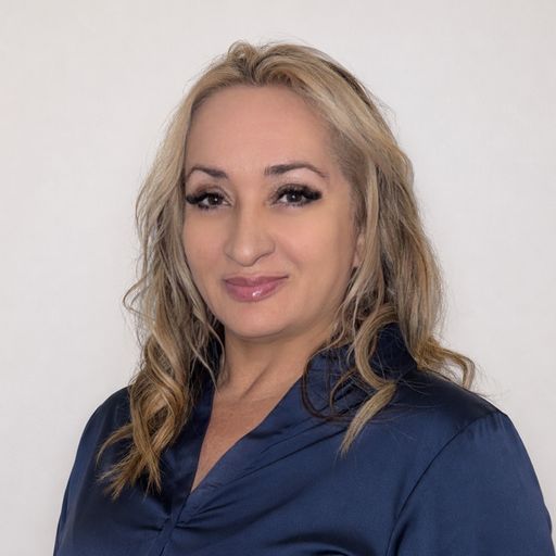 A headshot image of Stephanie Spaniak