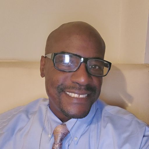A headshot image of Solomon Wells