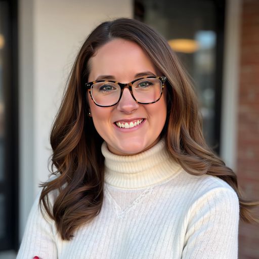 A headshot image of Kelsey Torres