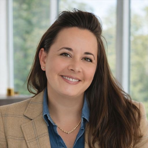 A headshot image of Jo Muller