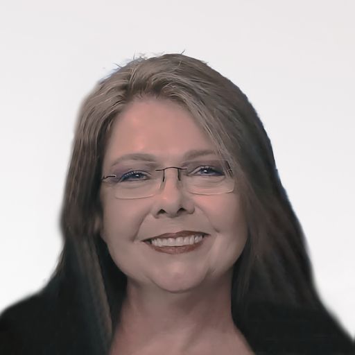 A headshot image of Lisa Hyatt