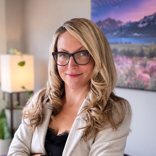 A headshot image of Sarah Dowdy