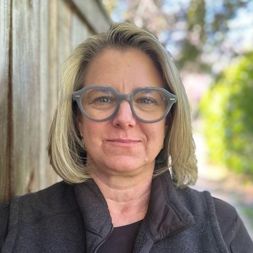 A headshot image of Shannon Harston