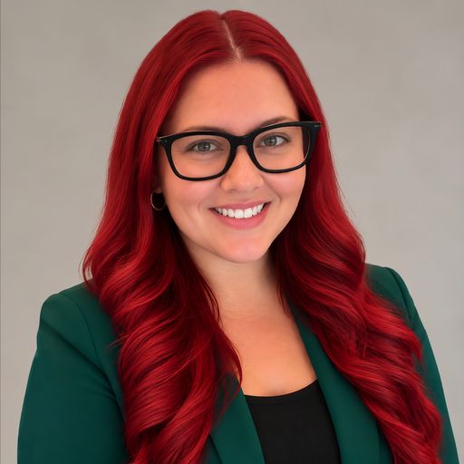 A headshot image of Isabella Acosta-Segura