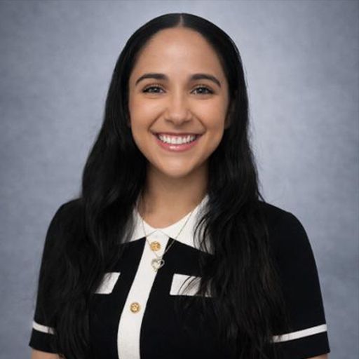 A headshot image of Julia Lozano