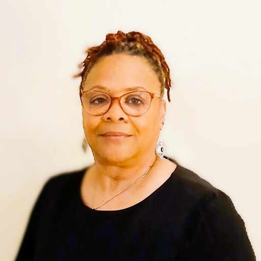 A headshot image of Lisa Anderson Akine