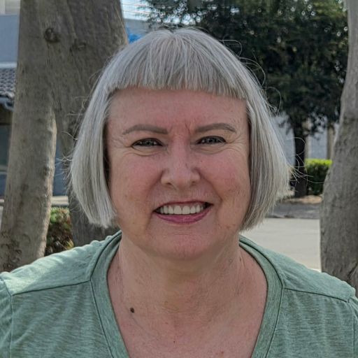 A headshot image of Cynthia Obershaw