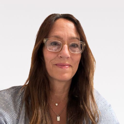 A headshot image of Julie Mermelstein