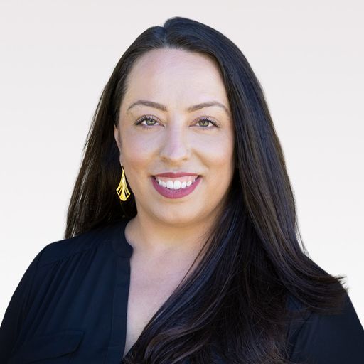 A headshot image of Shera Daroga