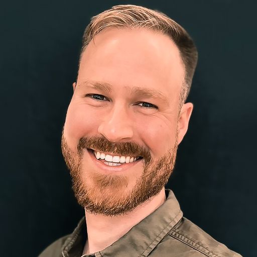 A headshot image of Daniel Chandler