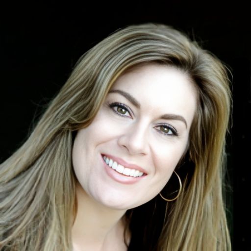 A headshot image of Lisa Nave