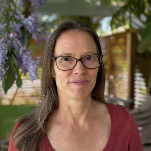 A headshot image of Deanna Kerr
