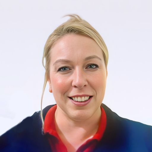 A headshot image of Jennifer Linarello