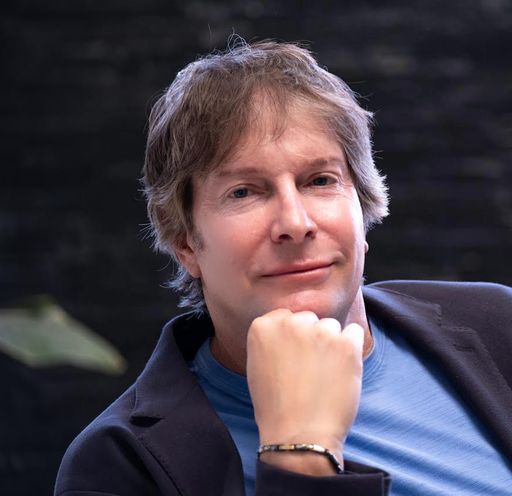 A headshot image of Keith Nesbitt