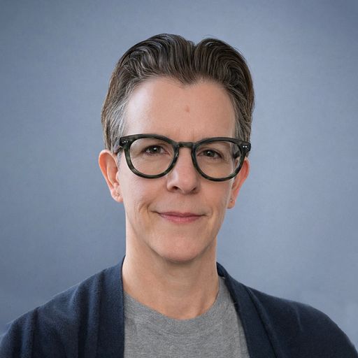 A headshot image of Kelly Smith