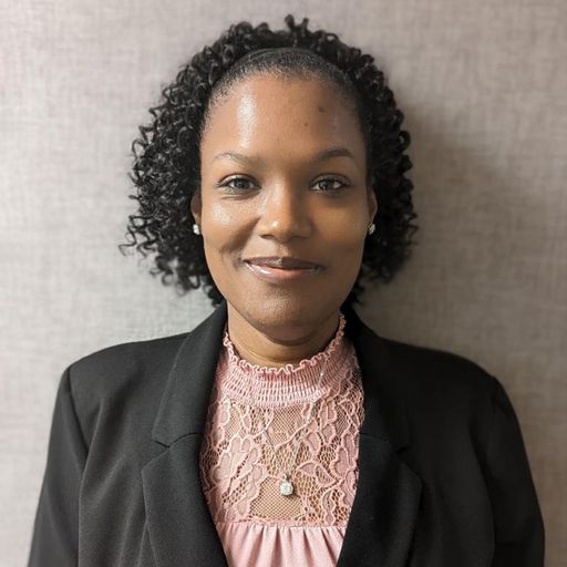 A headshot image of Shavon Rich