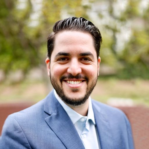 A headshot image of Tomer Zilbershtein