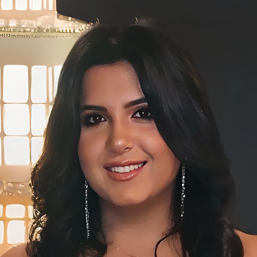 A headshot image of Shantel Dardashti