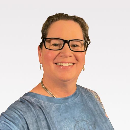 A headshot image of Joanna Evans