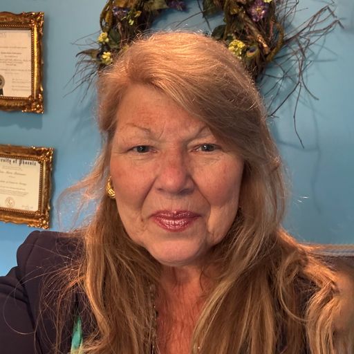 A headshot image of Eloise Palmisano