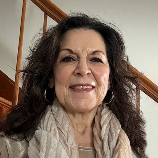 A headshot image of Dawn Murphy