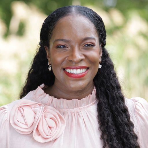 A headshot image of Vesta Walker