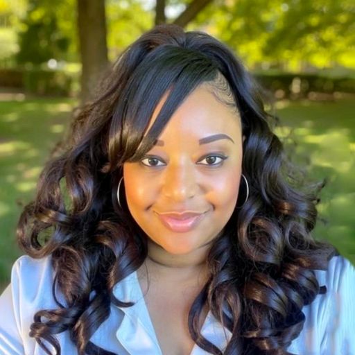 A headshot image of Diona Shelton