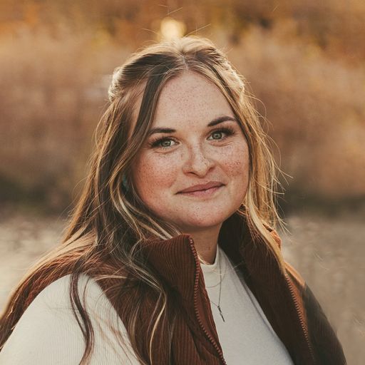 A headshot image of Briahna Maxwell