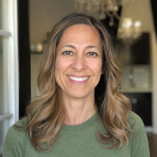 A headshot image of Karen Luna