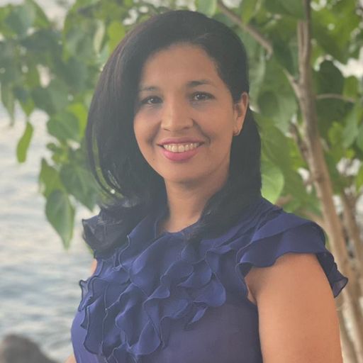 A headshot image of Luisa Dominguez