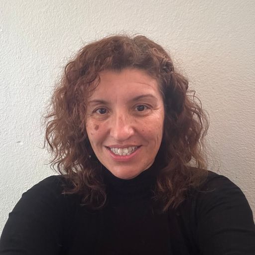 A headshot image of Leslie Dorticos