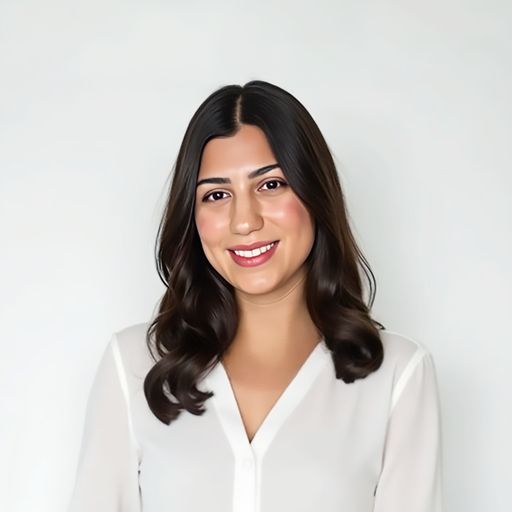 A headshot image of Evelyn Ochoa